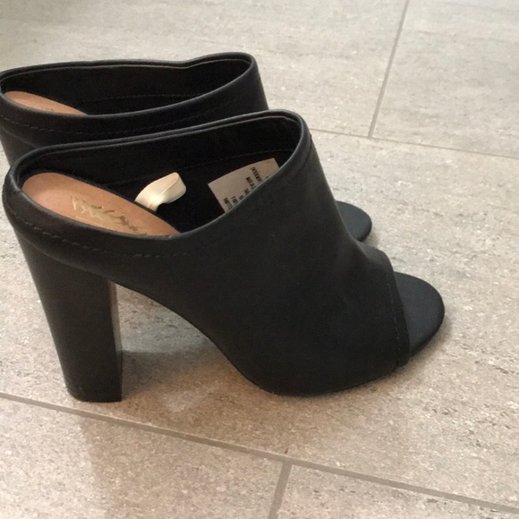 Wassimo sandals - Picture 2 of 4